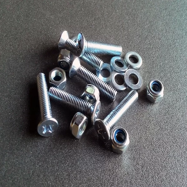 پیچ خشکه و پیچ آهنی پیچ خشکه و پیچ آهنی